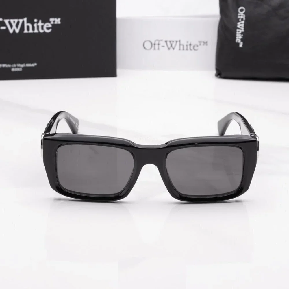 NWT Off-White Hays Black Rectangle 54mm Sunglasses